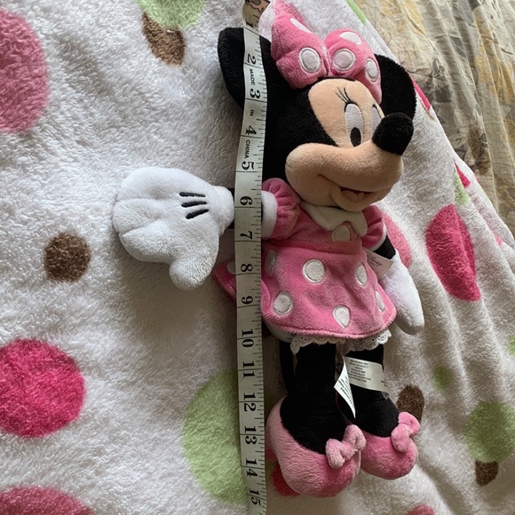 Minnie Mouse stuffed animal - Picture 4 of 4